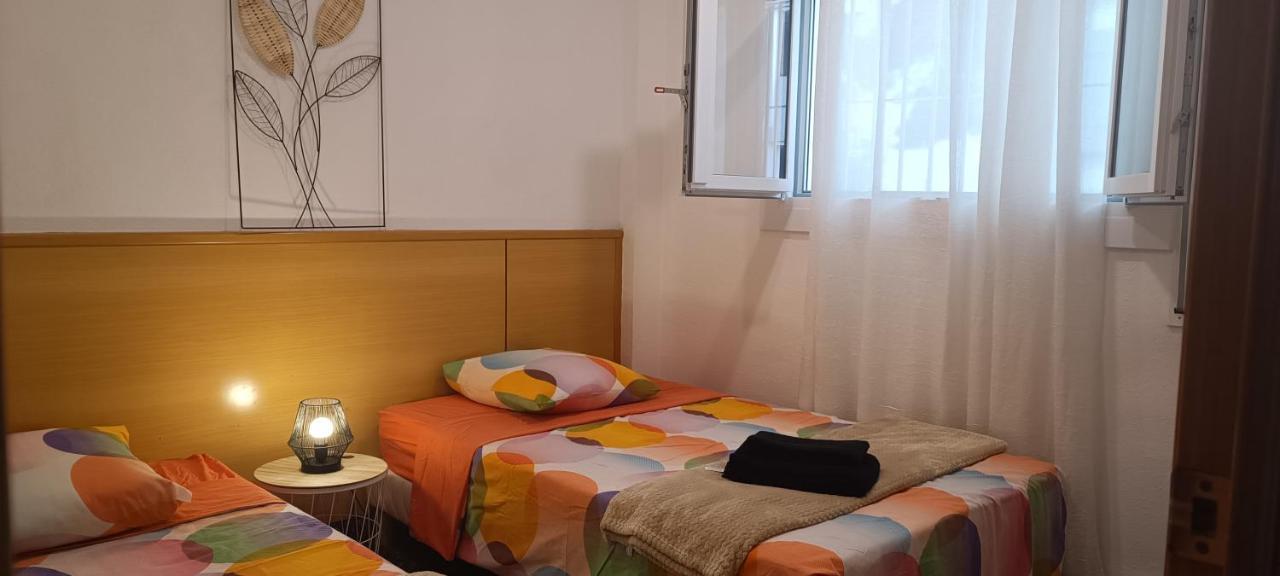 Chez Chantal 3 Chambres Au Centre Touristique De Salou Avec Garage Buitenkant foto